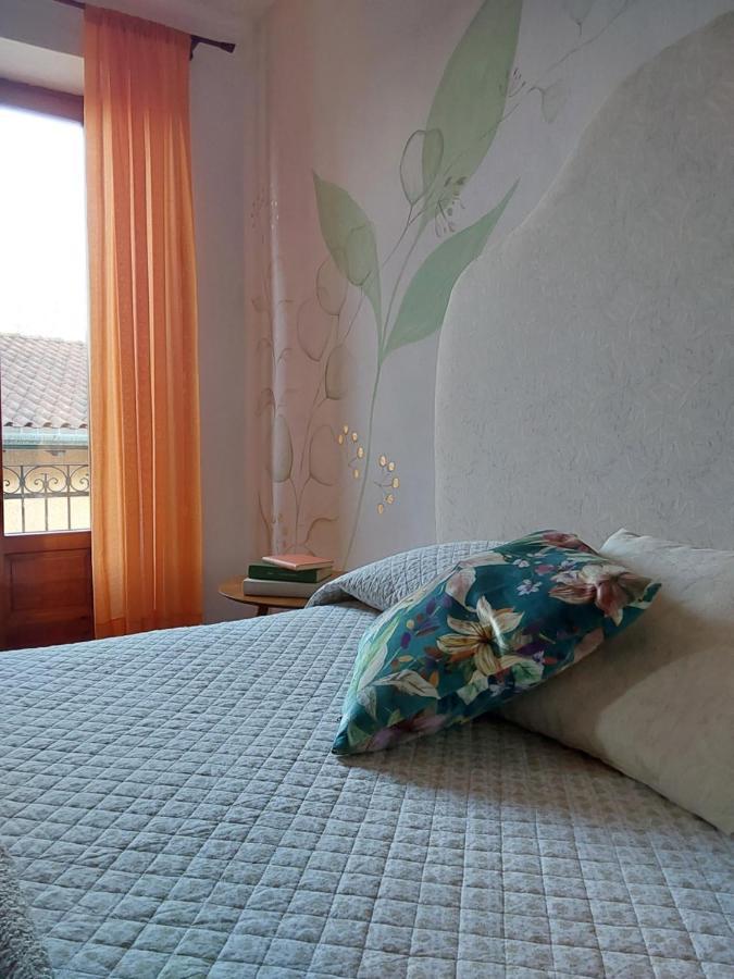 Casa Vacanze Malvarosa Casale Corte Cerro Esterno foto